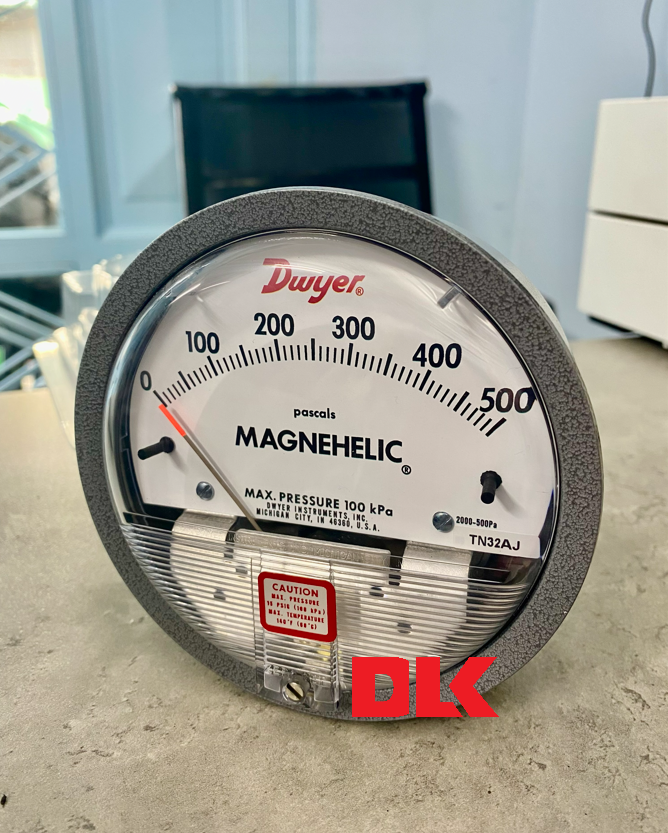 đồng hồ đo chênh áp Dwyer 2000-500pa